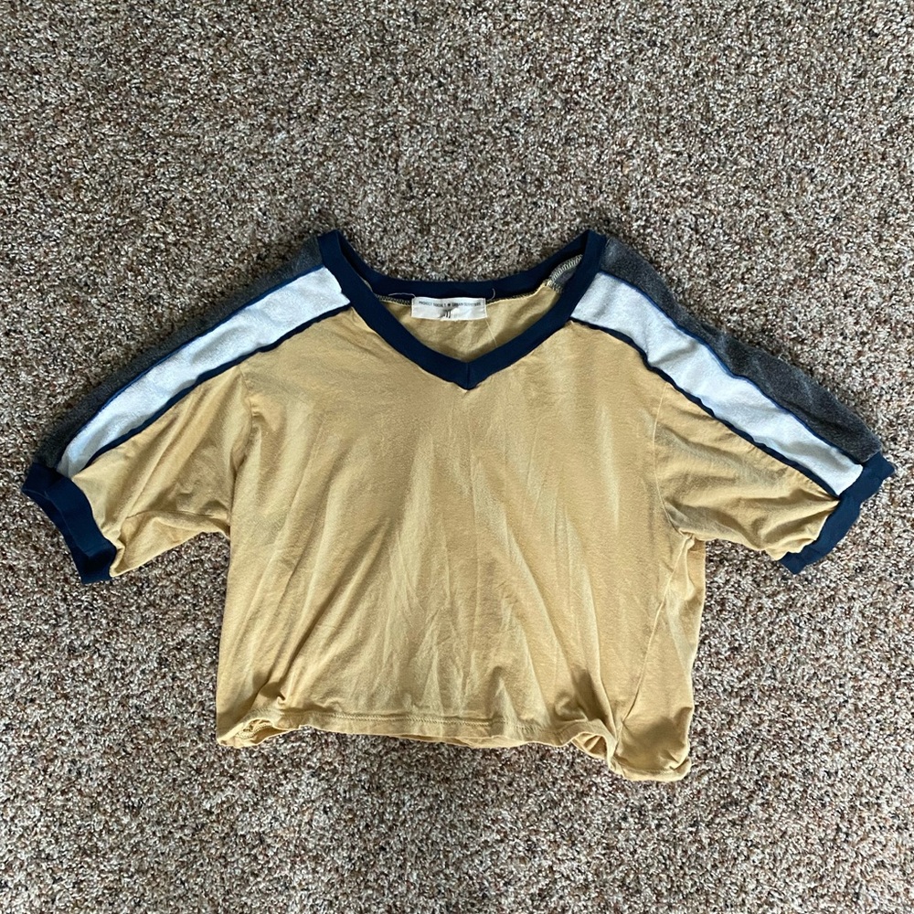 urban outfitters crop top